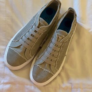 NWT blowfish sneakers - 8.5 women’s